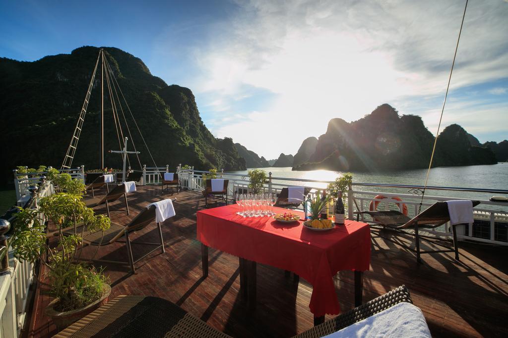 Rosa Boutique Cruise Hotel Hạ Long-öböl Kültér fotó